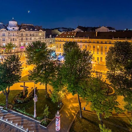 Bv Apartments Svobodu Avenue Lviv Exterior foto